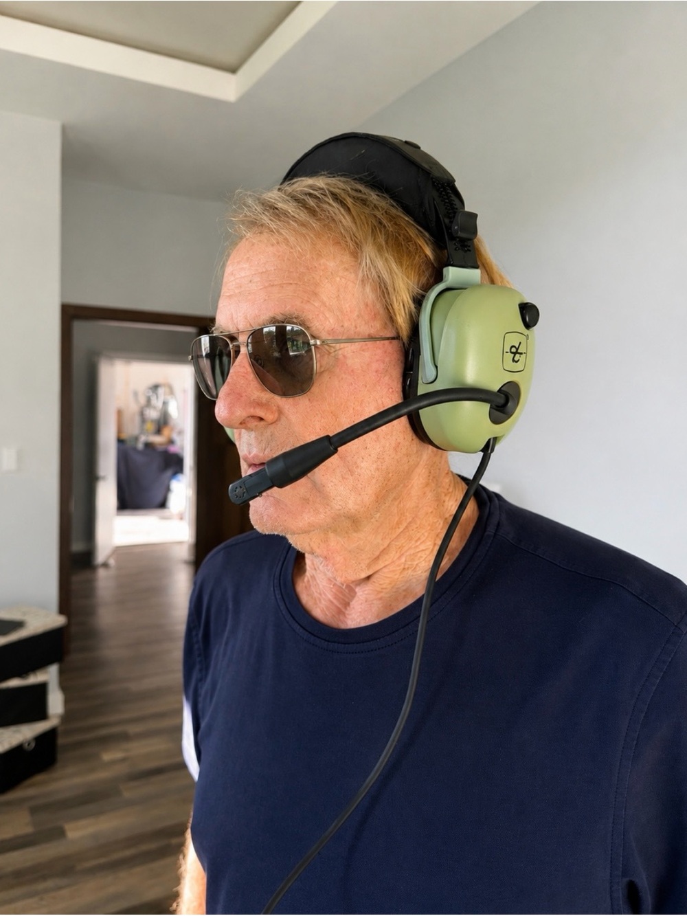 David Clark H20-10X Aviation Headset – Very Lightly Used – Excellent Condition